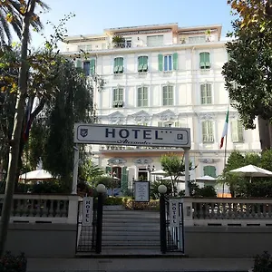 Alexander & Hotel